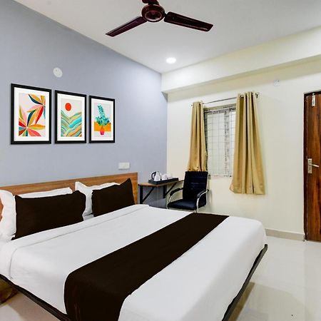 Super Townhouse Kukatpally North Formerly Munagala Arcade Хайдарабад Экстерьер фото