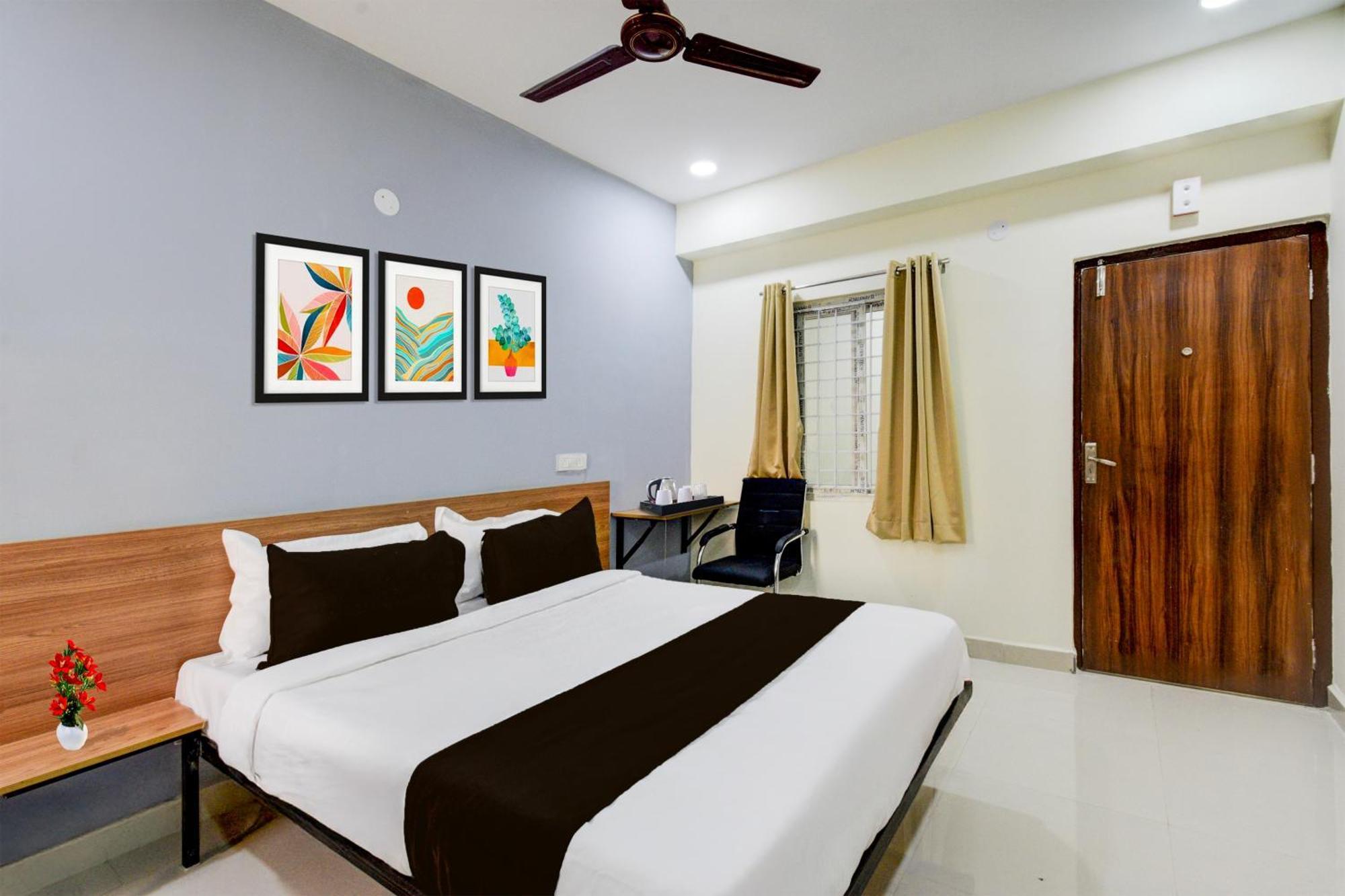 Super Townhouse Kukatpally North Formerly Munagala Arcade Хайдарабад Экстерьер фото